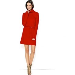 Czerwona Codzienna Trapezowa Sukienka z Wysokim Golfem. Czerwone sukienki damskie Molly.pl, na co dzień, s, bez wzorów, z dzianiny, z golfem, bez rękawów, długie, proste. Za 117,90 zł.