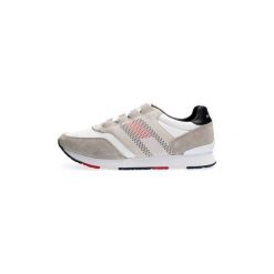Buty Tommy Hilfiger FM0FM02056. Białe trampki męskie TOMMY HILFIGER, bez wzorów, bez zapięcia. Za 277,91 zł.