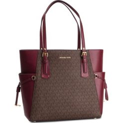 Torebka MICHAEL MICHAEL KORS - Voyager 30F8GV6T4B Oxblood. Czerwone torebki klasyczne damskie MICHAEL Michael Kors, bez wzorów, ze skóry ekologicznej, klasyczne, na ramię, bez dodatków. Za 1109,00 zł.