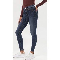 Granatowe Jeansy Slim Asiteia. Niebieskie jeansy damskie Born2be. Za 69,99 zł.