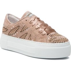 Sneakersy TOGOSHI - TG-13-02-000076 203. Pomarańczowe półbuty damskie Togoshi, z aplikacjami, ze skóry, bez obcasa, na obcasie, bez zapięcia. W wyprzedaży za 359,00 zł.