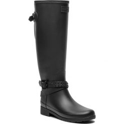 Kalosze HUNTER - Refined Black Adj Stud Tall WFT2003MET Black. Czarne kalosze damskie Hunter, bez wzorów, z tworzywa sztucznego. W wyprzedaży za 509,00 zł.