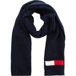 Szal TOMMY HILFIGER Big Flag Scarf AM0AM04040. Niebieskie szaliki męskie TOMMY HILFIGER, bez wzorów. W wyprzedaży za 139,00 zł.