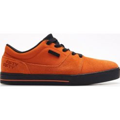 Trampki z naturalnej skóry - Pomarańczowy. Pomarańczowe trampki męskie Cropp, ze skóry. Za 159,99 zł.