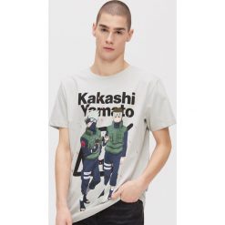 Koszulka Naruto Shippuden - Jasny szary. Szare koszulki męskie Cropp, s, bez wzorów, bez kołnierzyka, bez rękawów. W wyprzedaży za 44,99 zł.