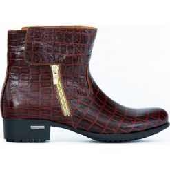 Botki z napami - skóra naturalna - model 475 - kolor brązowo czarny krokodyl. Pomarańczowe botki damskie Zapato, ze skóry, bez obcasa, bez zapięcia. W wyprzedaży za 319,00 zł.