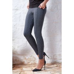 Bawełniane legginsy damskie Mira. Szare pończochy damskie Jadea, bez wzorów. Za 41,99 zł.