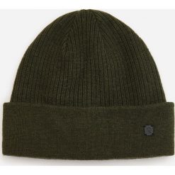 Czapka z poliestrem z recyklingu - Khaki. Brązowe czapki męskie Reserved, bez wzorów. Za 39,99 zł.