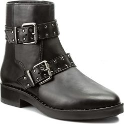 Botki TAMARIS - 1-25428-39 Black 001. Czarne buty zimowe damskie Tamaris, z materiału, na obcasie. W wyprzedaży za 229,00 zł.