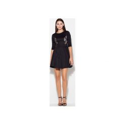 Sukienka K068 Czarny. Czarne sukienki damskie KATRUS, m, bez wzorów, z koronki, eleganckie, bez kołnierzyka, bez rękawów, rozkloszowane. Za 129,00 zł.