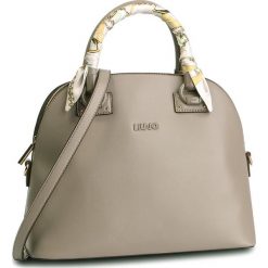 Torebka LIU JO - M Satchel A19097 E0040 Corda 30403. Szare torebki klasyczne damskie Liu Jo, bez wzorów, ze skóry ekologicznej, klasyczne, na ramię, bez dodatków. W wyprzedaży za 439,00 zł.