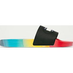 Tommy Jeans - Klapki. Czarne kapcie męskie Tommy Jeans, z jeansu, bez zapięcia. Za 199,90 zł.