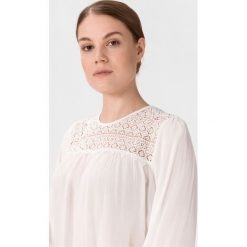 Pepe Jeans Jocelyn Bluzka Biały. Białe bluzki damskie Pepe Jeans, xs, w koronkowe wzory, z wiskozy, bez kołnierzyka, bez rękawów. Za 412,95 zł.