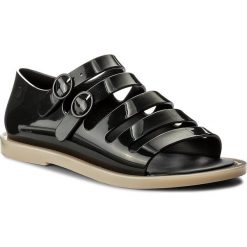 Sandały MELISSA - Broadway Ad 32322 Black/Beige 51496. Czarne klapki damskie Melissa, bez wzorów, z tworzywa sztucznego, bez obcasa. W wyprzedaży za 199,00 zł.