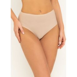 Figi Brazylijskie z wysokim stanem Chantelle SoftStretch C10690. Czarne figi damskie Chantelle, bez wzorów, z elastanu. Za 69,00 zł.