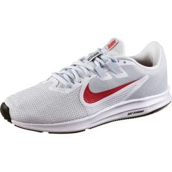 Buty "Downshifter 9" w kolorze szarym do biegania. Szare buty sportowe damskie z materiału, do biegania. W wyprzedaży za 174,95 zł.
