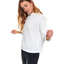 Gładka bluza damska. Białe bluzy damskie Top Secret, na wiosnę, bez wzorów, z jeansu, bez rękawów, długie, bez kaptura. W wyprzedaży za 29,99 zł.
