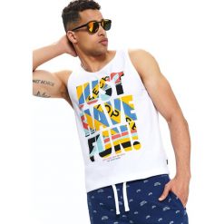 T-shirt bez rękawów luźny. Białe t-shirty męskie Top Secret, na lato, xl, z nadrukiem, bez kołnierzyka. W wyprzedaży za 14,99 zł.
