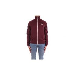 Bluzy Fred Perry J6231. Czerwone bluzy męskie Fred Perry, s, bez wzorów, bez kołnierzyka, bez rękawów, bez kaptura. Za 590,78 zł.