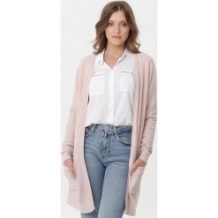 Jasnoróżowy Kardigan Fairy-Tale. Swetry damskie Born2be, xl, z haftami, prążkowane. Za 79,99 zł.