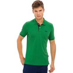 Koszulka polo w kolorze zielonym. Zielone koszulki polo męskie GALVANNI, xl, z haftami, polo, bez rękawów. W wyprzedaży za 139,95 zł.