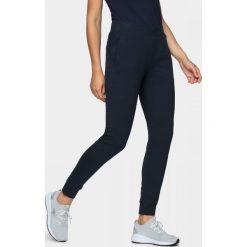 Spodnie dresowe damskie SPDD600 - ciemny granat - Outhorn. Spodnie damskie Outhorn, z dresówki. Za 79,99 zł.