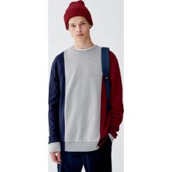 Bluza z pionowymi panelami. Szare bluzy męskie Pull&Bear, m, bez wzorów, bez kołnierzyka, bez rękawów, bez kaptura. Za 89,90 zł.