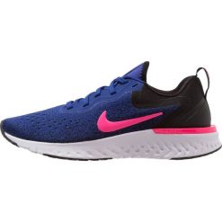 Nike Performance ODYSSEY REACT Obuwie do biegania treningowe deep royal blue/pink blast/obsidian/white. Niebieskie buty do biegania damskie Nike Performance, z materiału. Za 549,00 zł.