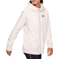 Under Armour Rival Fleece Sportstyle LC Sleeve Graphic Full Zip 1348559-667 bluzy damskie różowe S. Różowe bluzy damskie Under Armour, s, bez wzorów, z bawełny, bez rękawów, bez kaptura. W wyprzedaży za 189,99 zł.