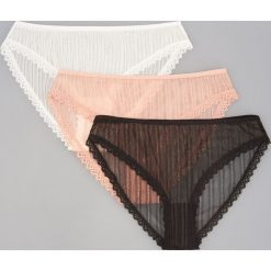 Majtki z koronką 3 pack - Czarny. Czarne majtki damskie Reserved, s, z koronki. Za 49,99 zł.