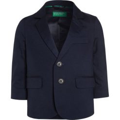 Benetton Marynarka dark blue. Niebieskie kurtki dziewczęce Benetton, z bawełny. W wyprzedaży za 195,30 zł.