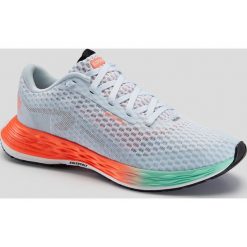 Buty do biegania KIPRUN KD PLUS damskie. Szare buty sportowe damskie KIPRUN, bez wzorów, z poliesteru, do biegania. Za 279,99 zł.