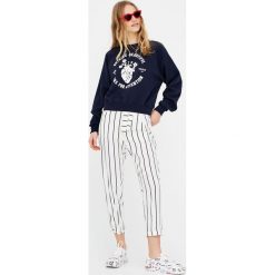 Bluzy rozpinane damskie: Bluza z sercem