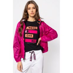 Kurtka przejściowa Armani Exchange 3HYB09 YNTDZ 5201. Różowe kurtki damskie Armani Exchange, m, bez wzorów, z poliesteru, bez kaptura. W wyprzedaży za 599,00 zł.