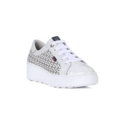 Buty CallagHan NATURAL METALIC BLANCO. Białe buty sportowe damskie Callaghan, bez wzorów, sportowe. Za 417,48 zł.