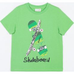 Coccodrillo - T-shirt dziecięcy 104-146 cm. Zielone t-shirty chłopięce COCCODRILLO, z nadrukiem, z dzianiny, bez rękawów. Za 35,90 zł.