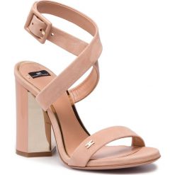 Sandały ELISABETTA FRANCHI - SA-41F-92E2-V380 Rosa Antico 153. Różowe klapki damskie marki Elisabetta Franchi, bez wzorów, ze skóry, bez obcasa, na obcasie. Za 1949,00 zł.