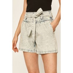 Vero Moda - Szorty jeansowe. Niebieskie szorty damskie Vero Moda, s, z haftami, z bawełny, casualowe, z podwyższonym stanem. Za 149,90 zł.