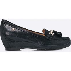 Bayla - Mokasyny. Czarne mokasyny damskie marki Asics. W wyprzedaży za 219,90 zł.