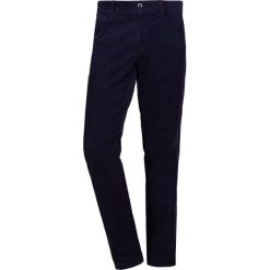 Mason's TORINO CORDUROY Spodnie materiałowe blau. Niebieskie spodnie męskie marki Masons, s, bez wzorów, z elastanu. Za 669,00 zł.