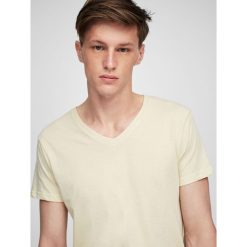 T-shirty męskie: Koszulka basic z dekoltem w serek