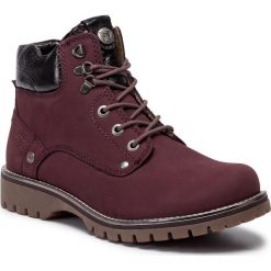 Trapery WRANGLER - Alaska Laminated WL92510A Burgundy 090. Czerwone trapery damskie Wrangler, ze skóry. W wyprzedaży za 279,00 zł.