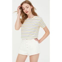 Koszulka z krótkim rękawem w kolorowe paski. Szare t-shirty damskie marki Pull&Bear, w kolorowe wzory. Za 29,90 zł.