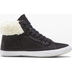 Wysokie sneakersy bonprix czarny. Czarne buty sportowe damskie bonprix, bez wzorów, sportowe. Za 42,99 zł.