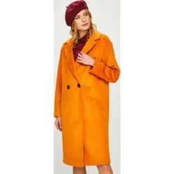 Answear - Płaszcz Heritage. Czerwone kurtki damskie ANSWEAR, s, bez wzorów, z elastanu, klasyczne, bez kaptura. W wyprzedaży za 139,90 zł.