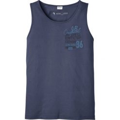 Tank top bonprix indygo. Niebieskie koszulki męskie bonprix, s, z nadrukiem, bez kołnierzyka. Za 32,99 zł.