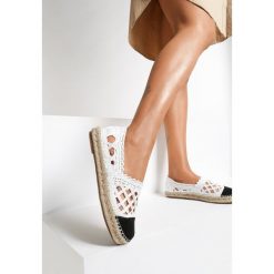Białe Espadryle Marimba. Białe espadryle damskie Renee, bez wzorów, bez obcasa. W wyprzedaży za 69,99 zł.