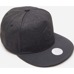 Czapka z daszkiem typu snapback - Czarny. Czarne czapki męskie House, bez wzorów. Za 39,99 zł.