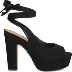 Buty ślubne damskie: Czarne czółenka peep toe