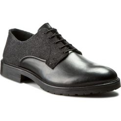 Półbuty STRELLSON - New Browne Derby Lace 4010001999 Black 900. Czarne półbuty męskie Strellson, na co dzień, bez wzorów, ze skóry, bez zapięcia. W wyprzedaży za 399,00 zł.